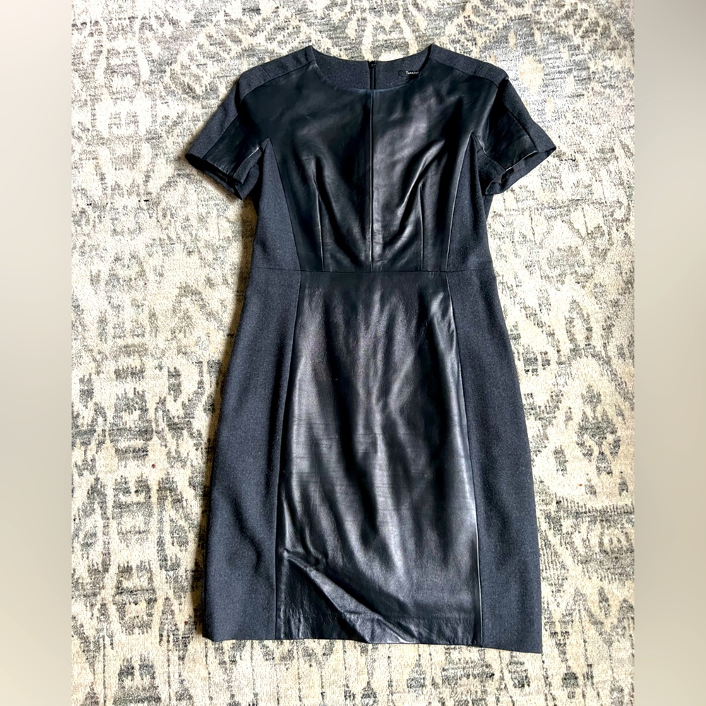 Midi short sleeve dress, black leather and grey